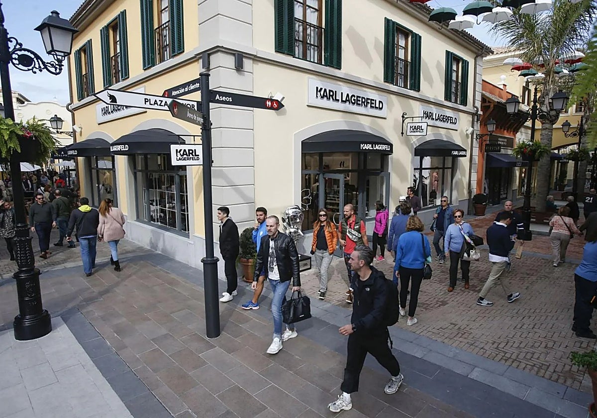 Los principales centros comerciales abrirán todos los domingos.