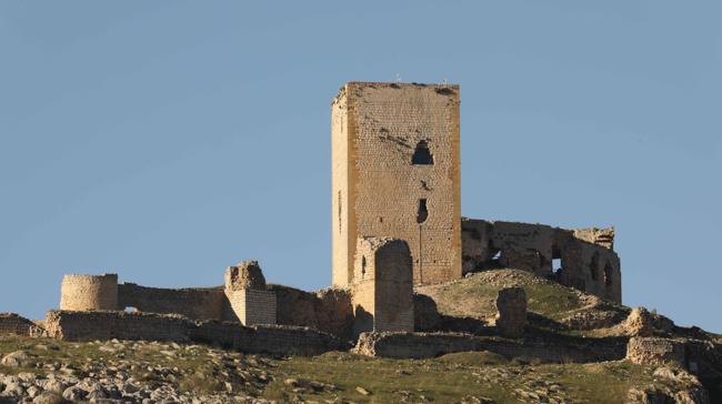 Este castillo fue un gran emblema cristiano y en su conquista luchó un caballero escocés. Está en...