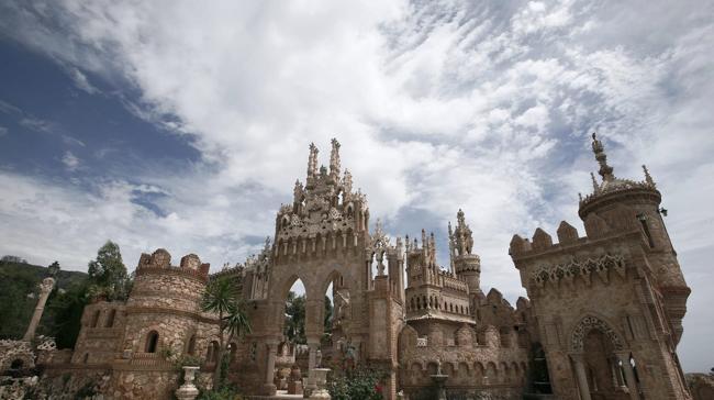 Otra de castillos, en este caso uno muy peculiar que alberga en su interior la capilla católica más pequeña del mundo, según el Guinnes de los récords. ¿Dónde se puede visitar?