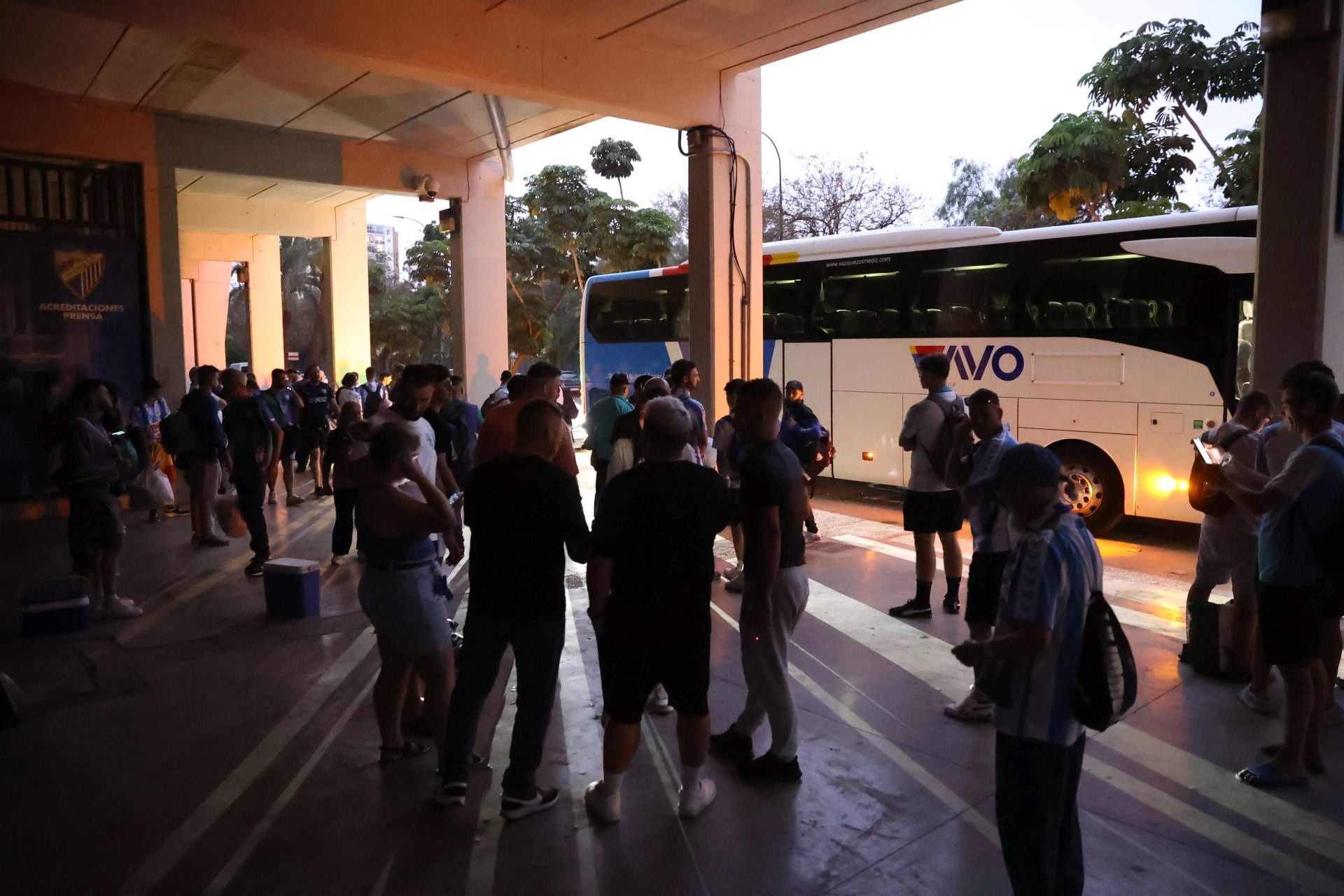 La salida en autobús a Vigo de los aficionados malaguistas, en imágenes