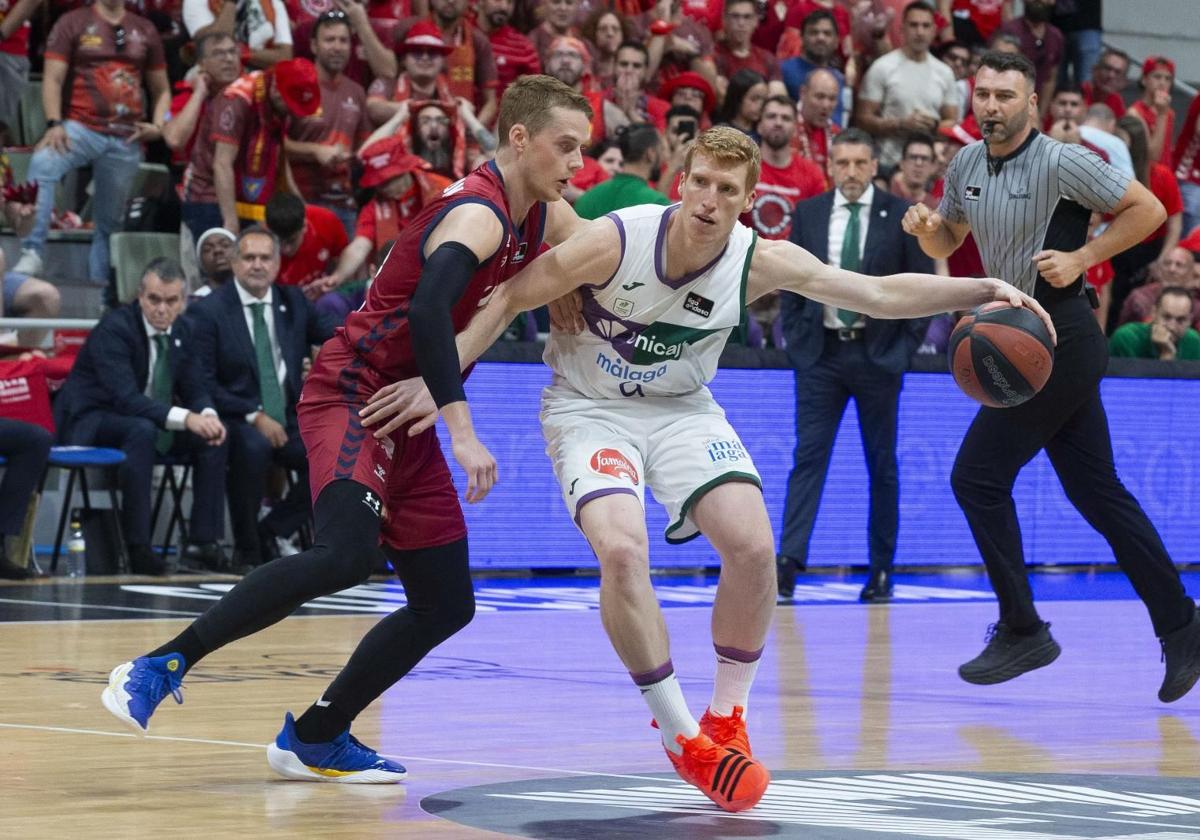 El Unicaja cumple en Murcia y regresará al Palacio el lunes (66-74)