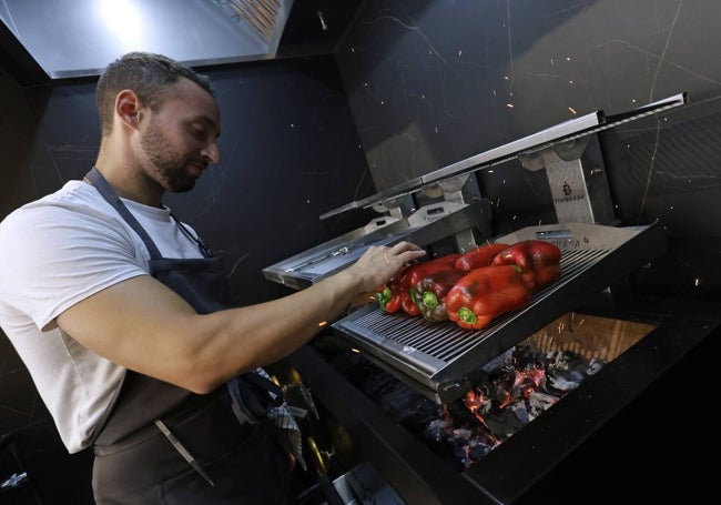 Yuri Capano, en la parrilla.