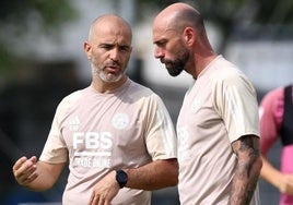 Enzo Maresca y Willy Caballero durante su etapa como primer y segundo entrenador del Leicester City esta pasada temporada.