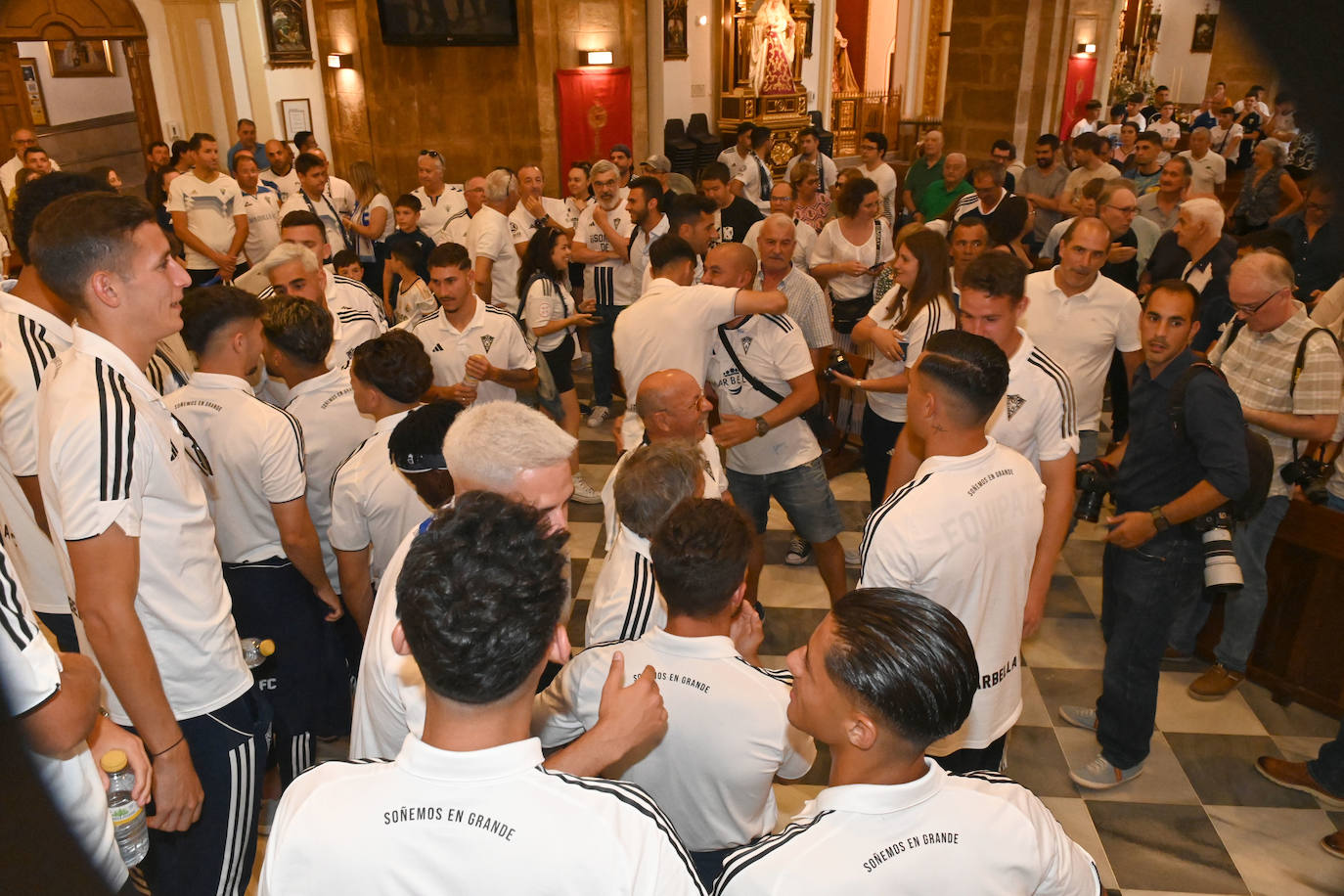 El Marbella celebra a lo grande el ascenso de categoría