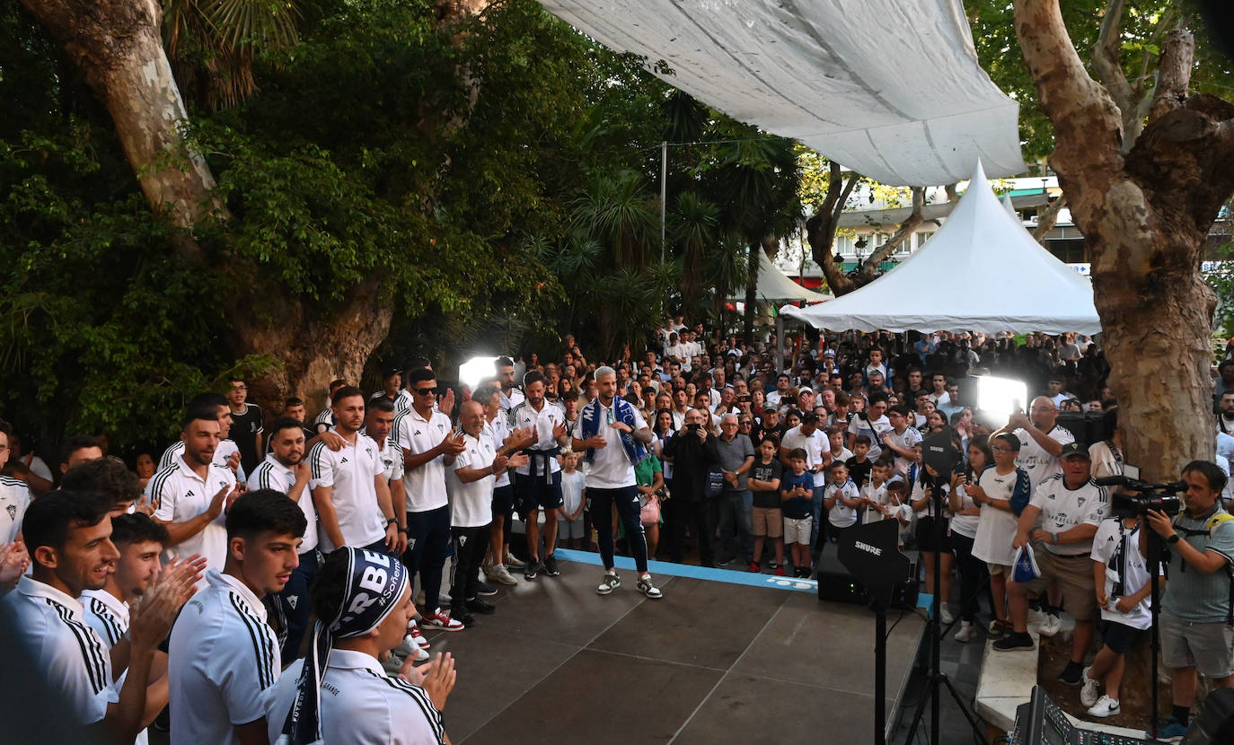 El Marbella celebra a lo grande el ascenso de categoría