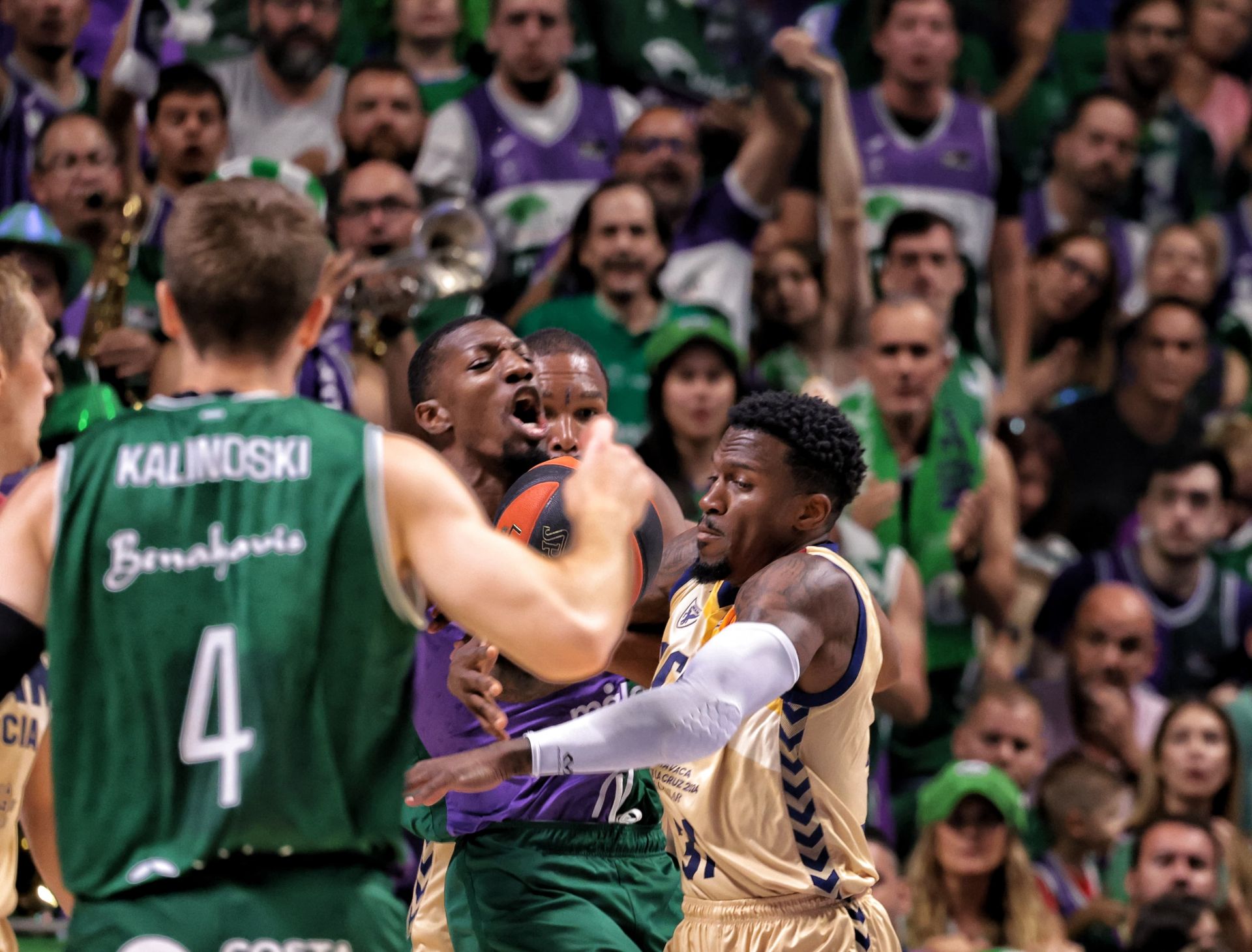 El Unicaja-UCAM Murcia, quinto partido de semifinales, en imágenes