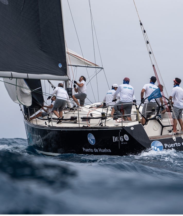 Imagen secundaria 2 - El &#039;Solering VI&#039;, el &#039;Varicentro-De 6&#039; y el &#039;Mito&#039;, triunfan en la Málaga Sailing Cup