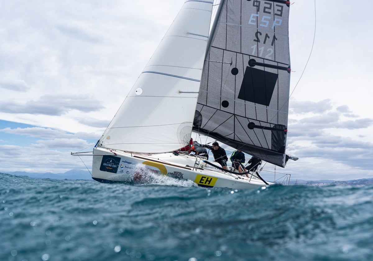 Imagen principal - El &#039;Solering VI&#039;, el &#039;Varicentro-De 6&#039; y el &#039;Mito&#039;, triunfan en la Málaga Sailing Cup
