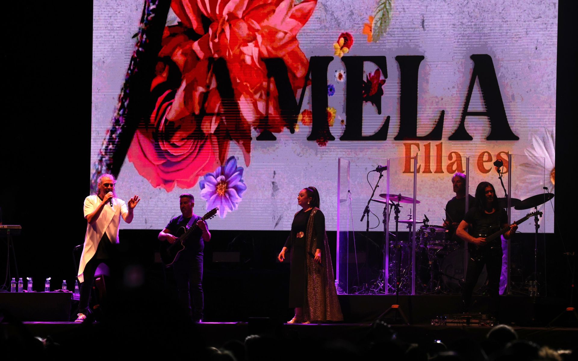 Camela celebra en Málaga treinta años de una carrera plagada de éxitos populares