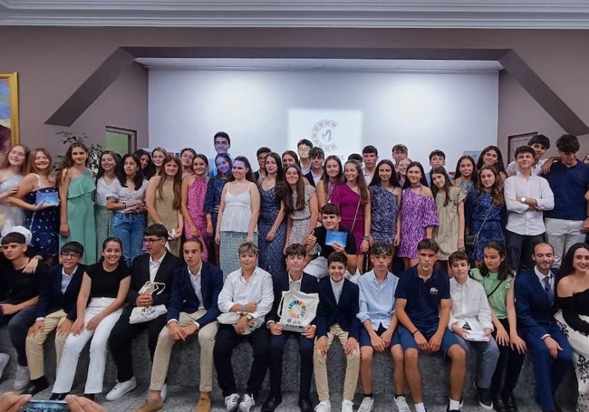 Foto de familia de los participantes en el festival de cortometrajes.