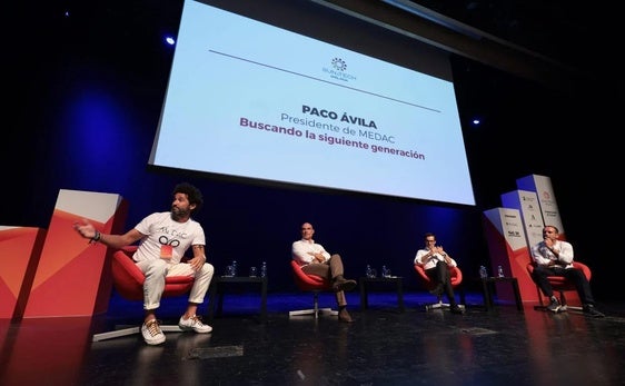 Paco Ávila, Bernardo Álvarez, Jaime Moreno y Manuel Castillo, durante la charla.