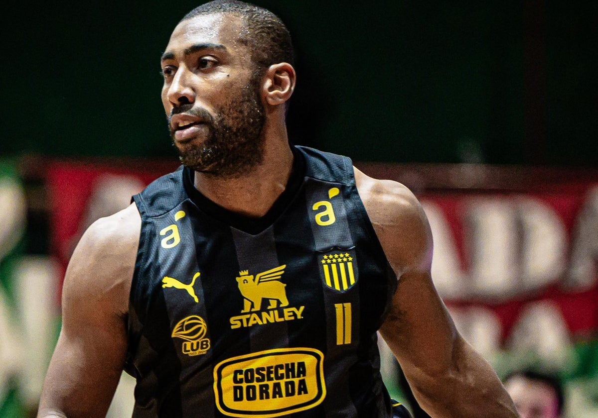 Jayson Granger, durante un partido con Peñarol.