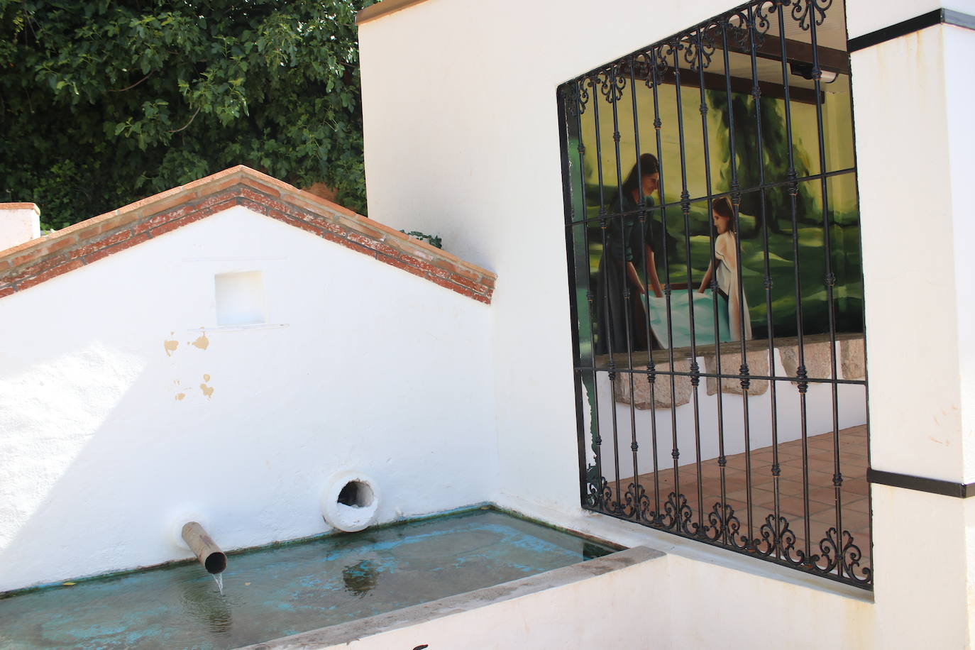 Cortes de la Frontera luce en unos 15 murales y otras obras en sus paredes