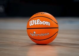 El nuevo balón de la Liga ACB.