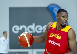 Yankuba Sima, en un entrenamiento reciente con la selección.