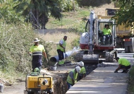 Trabajos para ejecutar la conexión, cerca del polígono.