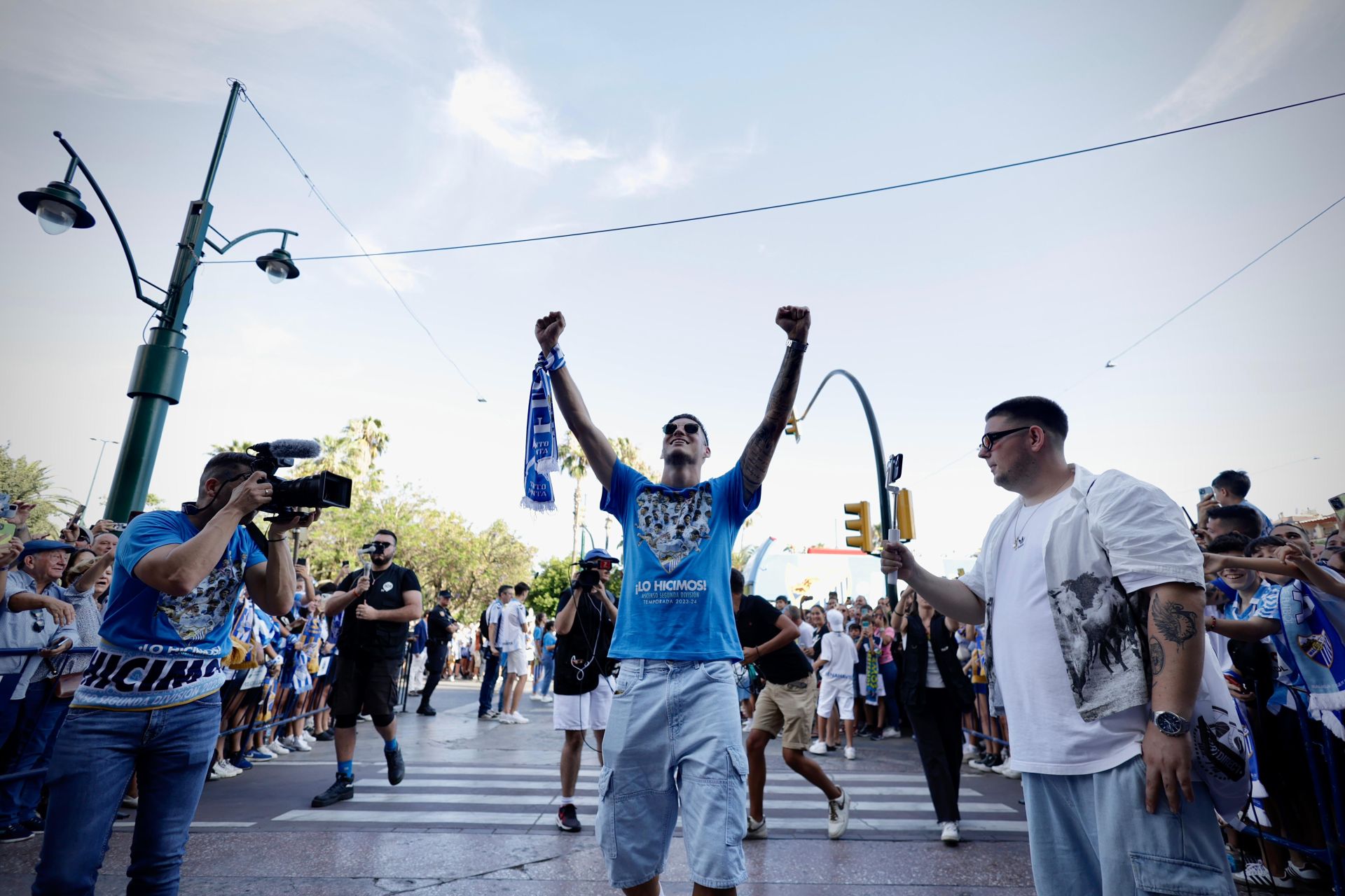 La celebración del ascenso del Málaga en la ciudad, en imágenes