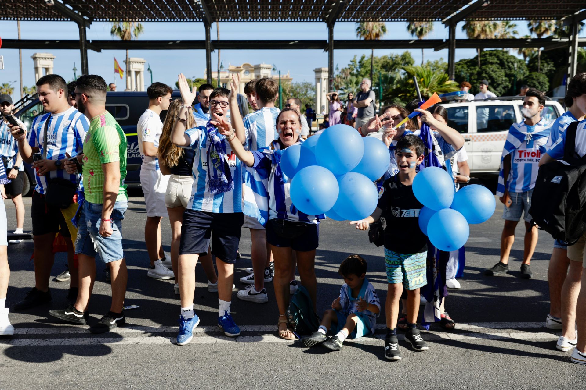 La celebración del ascenso del Málaga en la ciudad, en imágenes