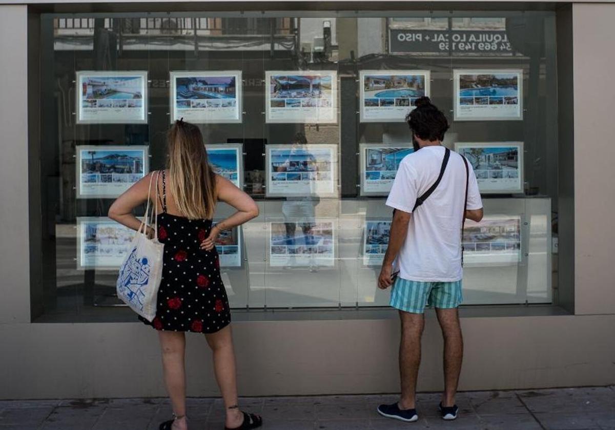 Andalucía lanza una línea de ayudas al alquiler de 17,1 millones para familias en situación de vulnerabilidad