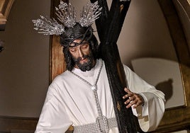 El Nazareno de los Pasos, titular de la Cofradía del Rocío, en su capilla.