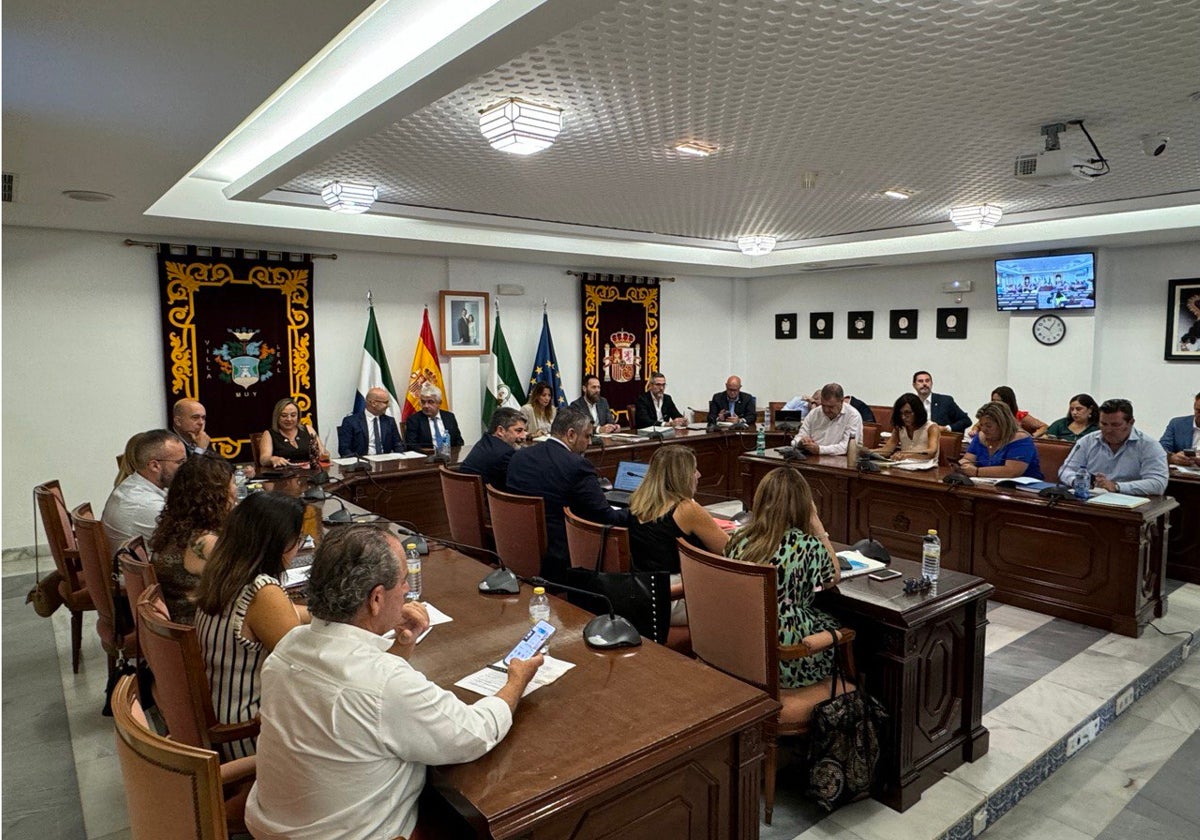 La Corporación Municipal reunida en sesión plenaria.