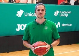 Javier Pérez de los Reyes es el nuevo entrenador del Unicaja femenino.