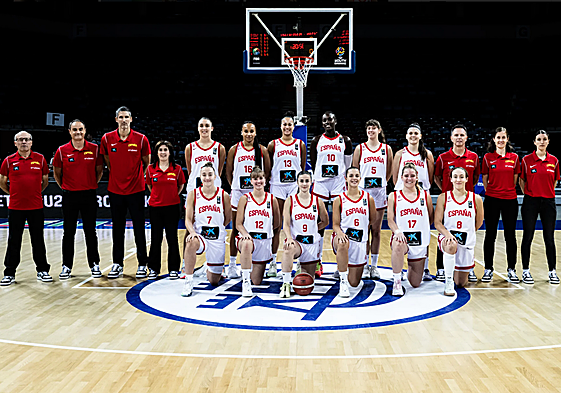 Elena Moreno y Daniela Abies comienzan el Eurobasket sub-20 con victoria
