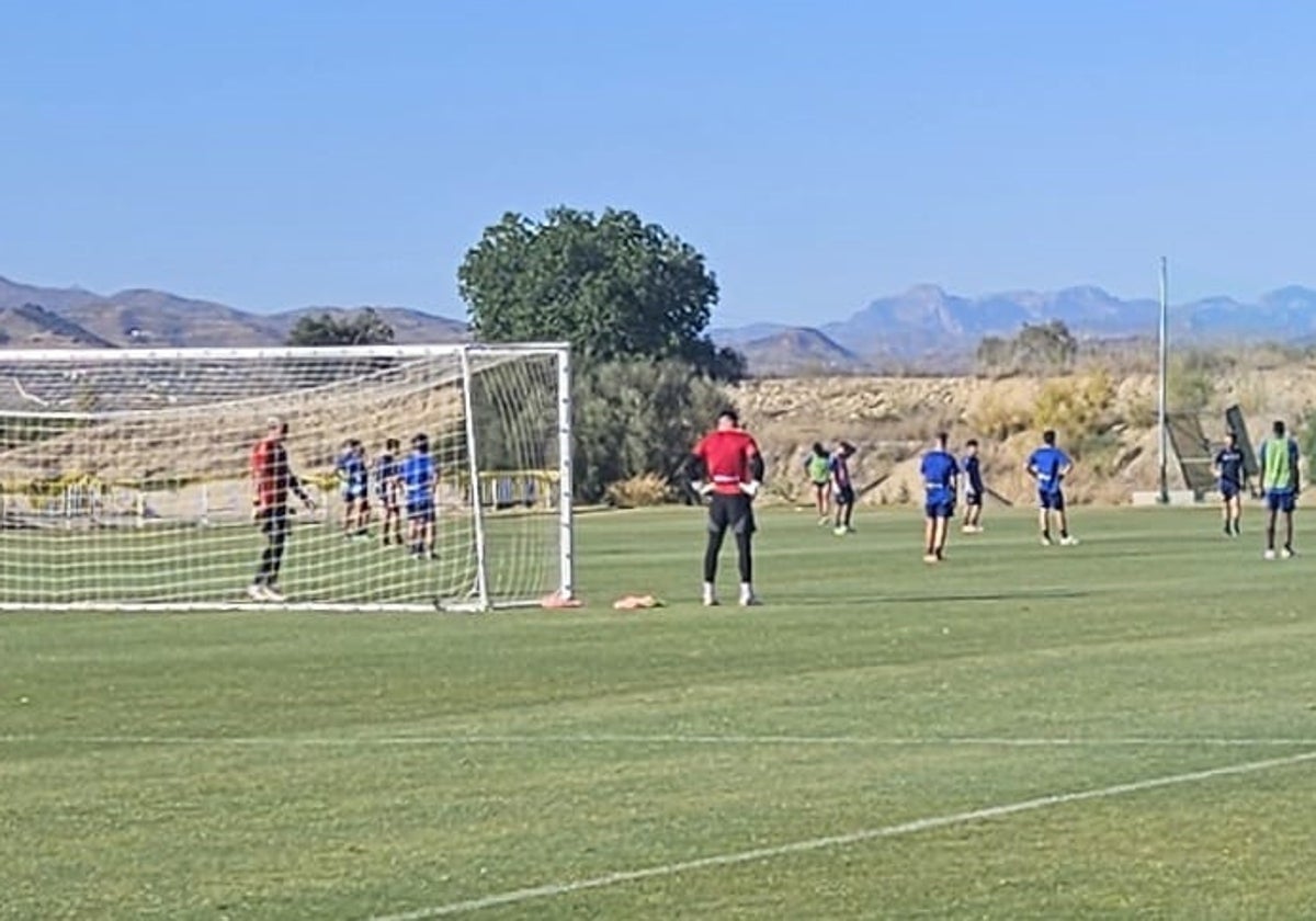 Imagen del entrenamiento del Marbella en Cártama.