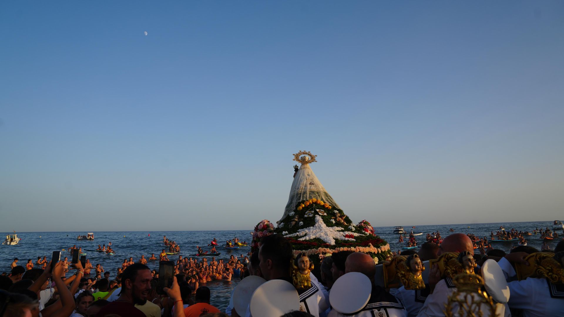 La procesión de la Virgen del Carmen, en Rincón de la Victoria