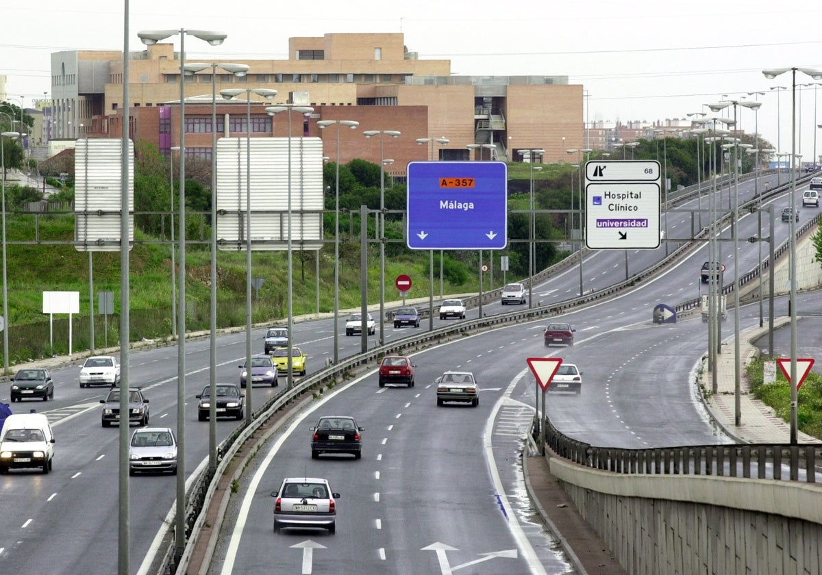 Una de las zonas por las que se trazará el futuro carril bus-VAO previsto por la Junta.