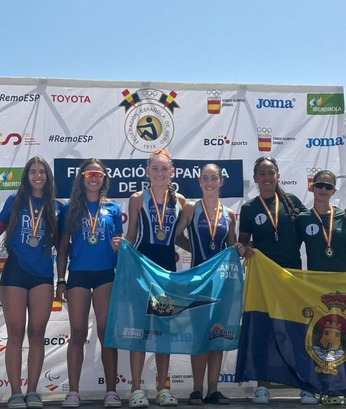 Imagen secundaria 2 - Málaga vuelve a triunfar en el Nacional de Beach Sprint