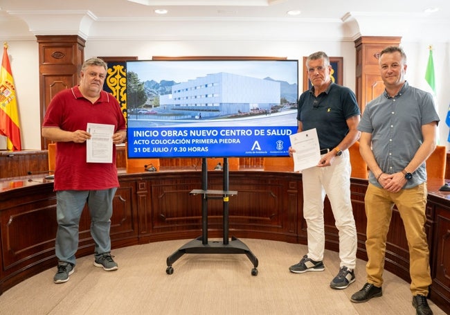 José Alberto Tomé, José Alberto Armijo y Javier Rodríguez, este martes en el salón de plenos.