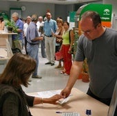 Andalucía lidera la bajada del paro en España en julio con 15.965 desempleados menos