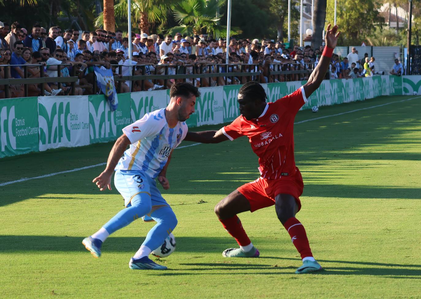 El amistoso entre el Málaga y el Al-Jazira en Marbella, en imágenes