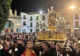 Santa Eufemia al llegar a la iglesia de San Sebastián en su procesión del pasado 2023.