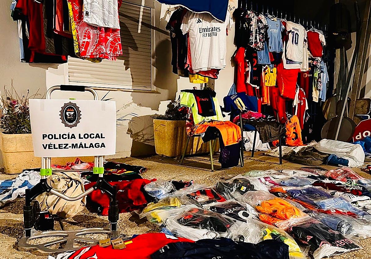 Imagen del material incautado por la Policía Local de Vélez-Málaga.