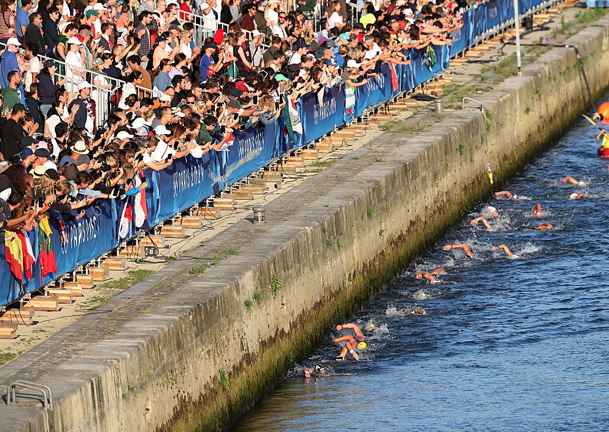 Imagen secundaria 1 - María de Valdés, decimoséptima en las turbulentas aguas abiertas de París