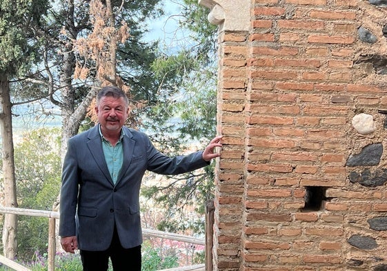 El presidente de la Mancomunidad Oriental, Jorge Martín, en La Fortaleza de Vélez-Málaga.