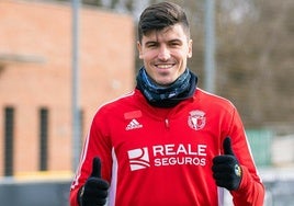 Sergio Castel, con la camiseta del Burgos el pasado año.