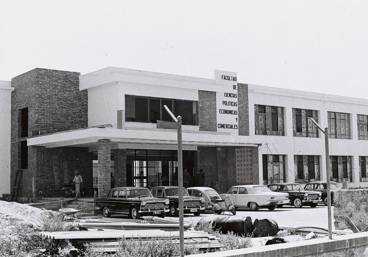 Últimos toques a la Facultad de Economómicas, el primer centro de la futura UMA.