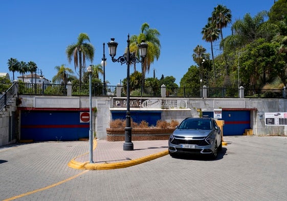 El parking Los Cipreses vuelve al patrimonio municipal de Marbella.