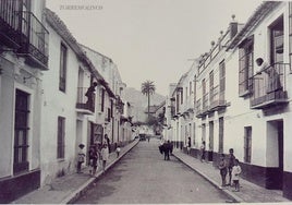 Calle San Miguel en los años cuarenta.