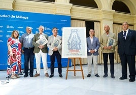 El patio de banderas del Ayuntamiento ha acogido la presentación del cartel.