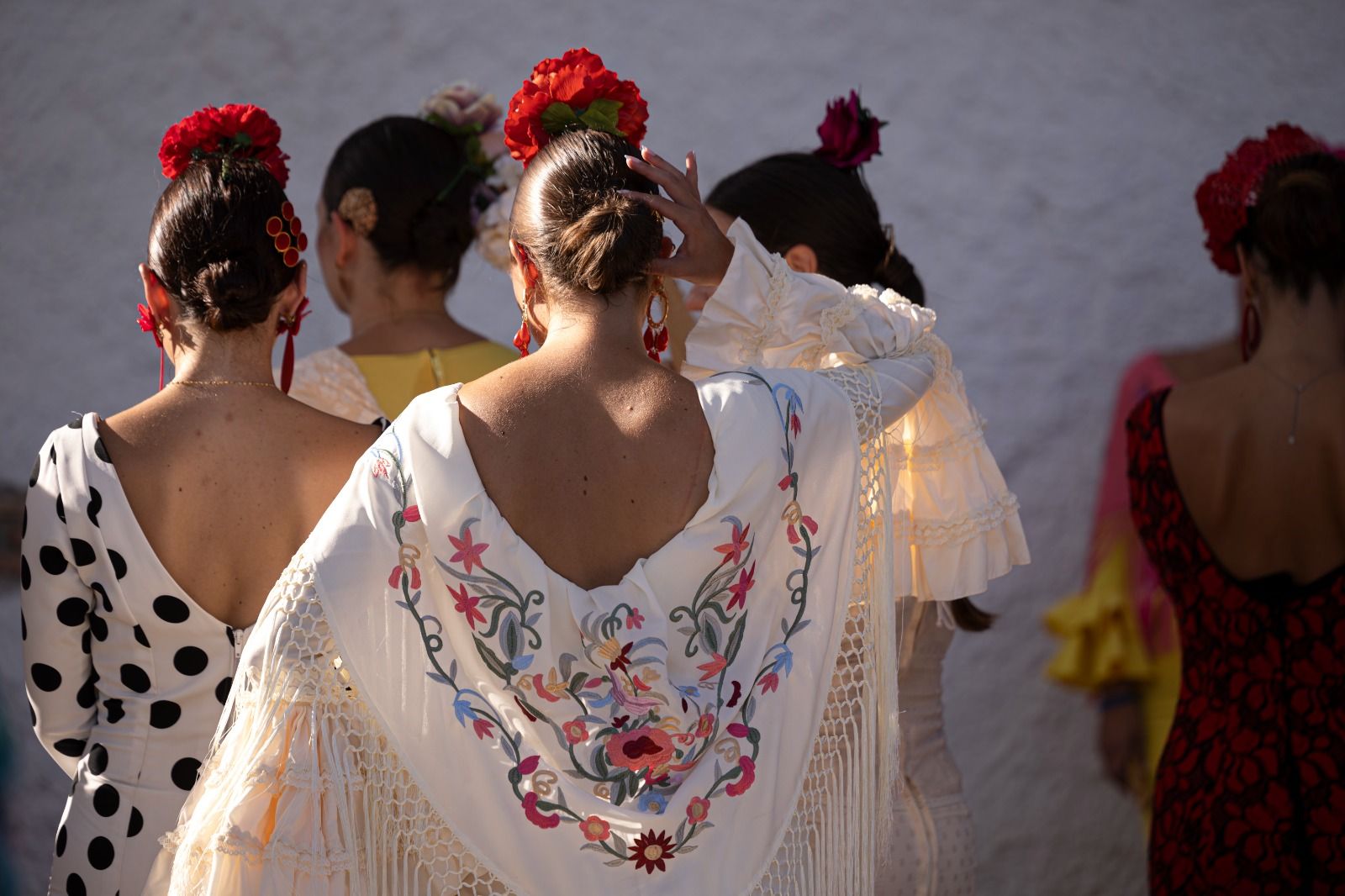 Ambiente y trajes de faralaes este miércoles en el Real