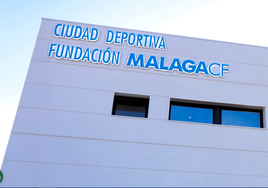 Panorámica de la fachada de la Ciudad Deportiva del Málaga, en Arraijanal.