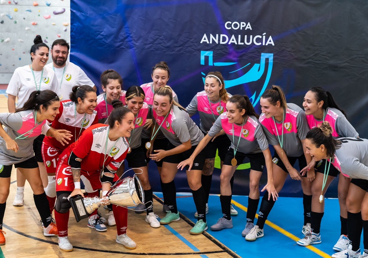 Imagen principal - El Nueces de Ronda Atlético Torcal, listo para consolidarse en la élite española