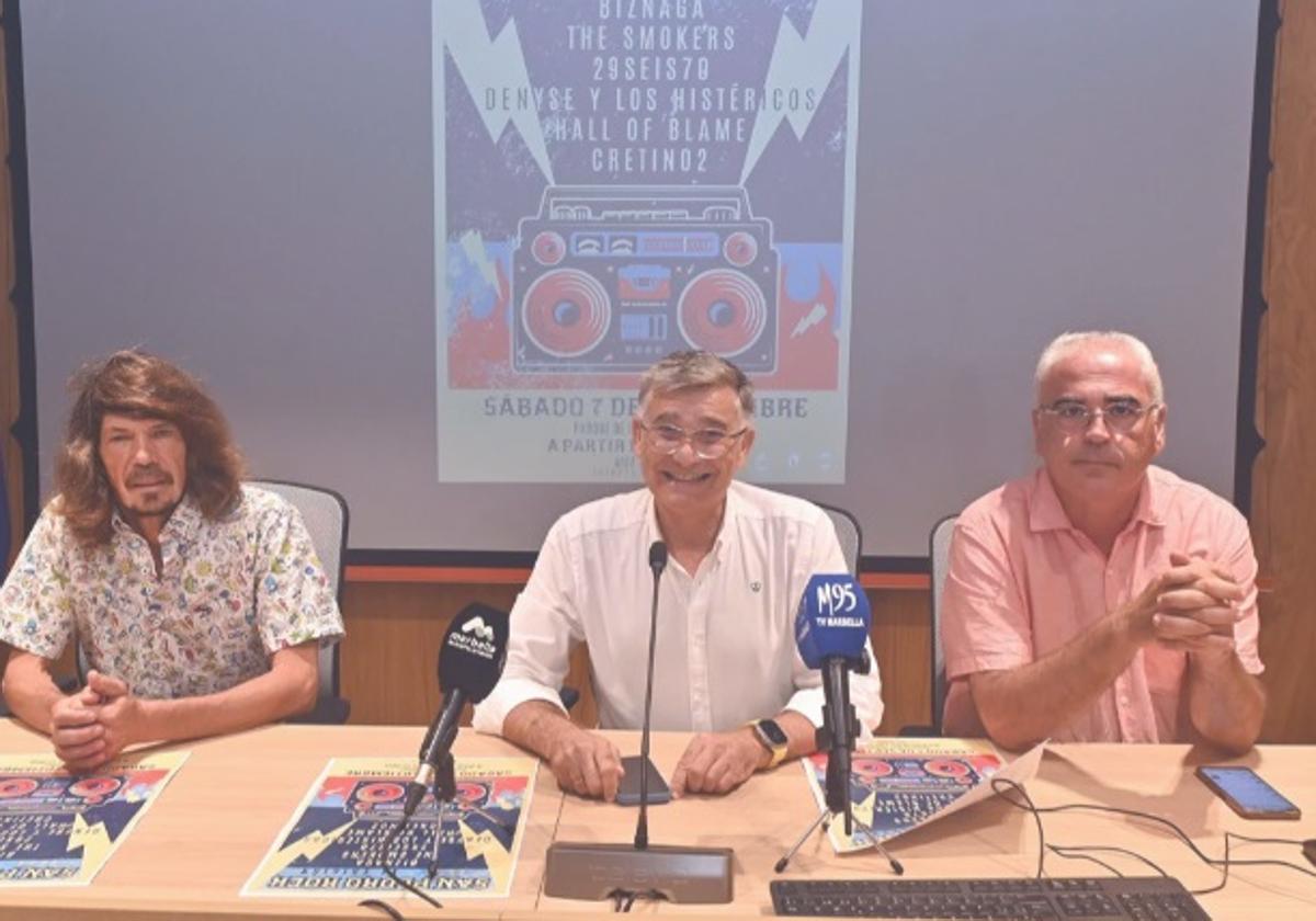 El teniente de alcalde de San Pedro, Javier García, durante la presentación del evento.