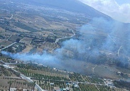 Vista aérea de la zona donde se ha originado el incendio.