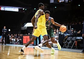 El Unicaja pasa a la final de la Copa Intercontinental tras ganar al Al Riyadi (60-96)