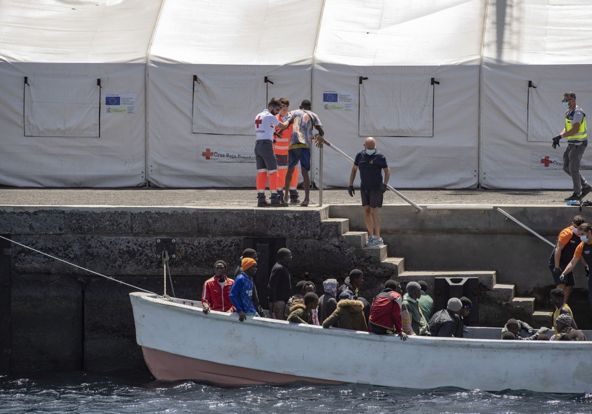 Llegada de inmigrantes a El Hierro.